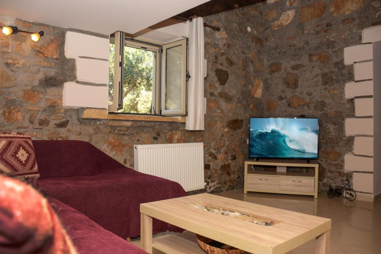 Pause Serenity House Into Olive Groves Villa Agios Fotios Bagian luar foto